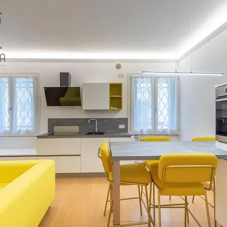 Apartment Vittoria Apartments: S. Michele Vicenza